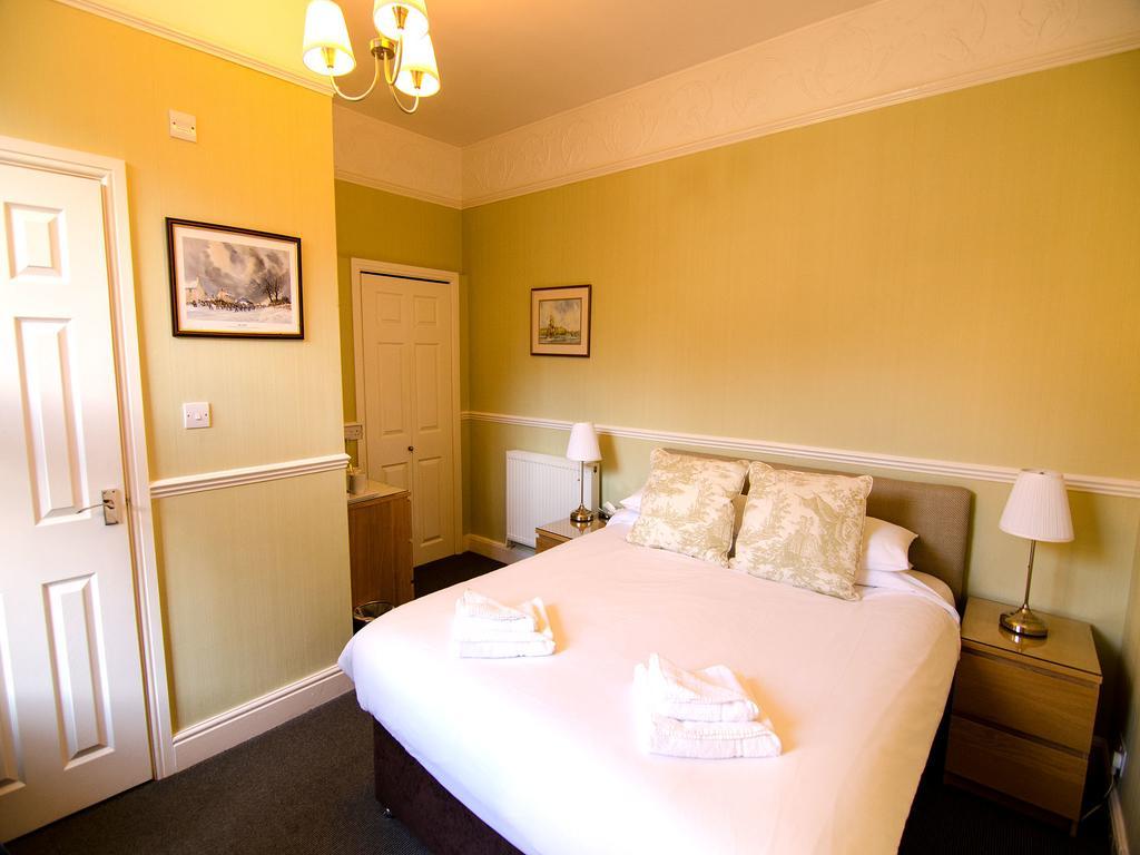 Arundel House Bed & Breakfast Whitby Bilik gambar